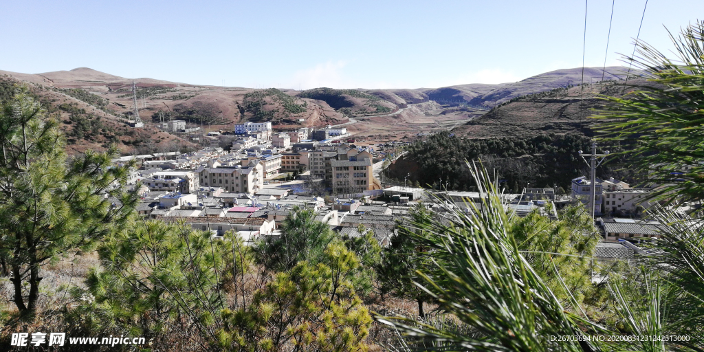 大山里的村庄