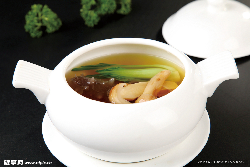 菌肉汁炖辽参