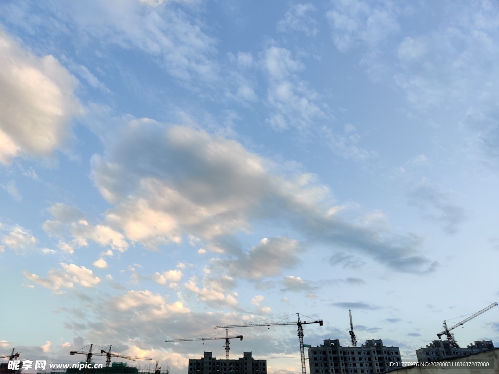 蓝天背景