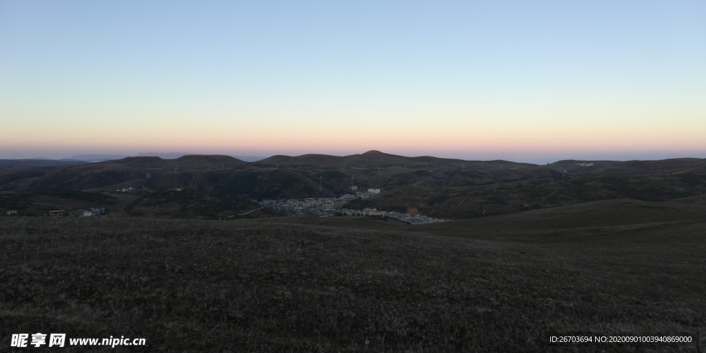 高山日落风光