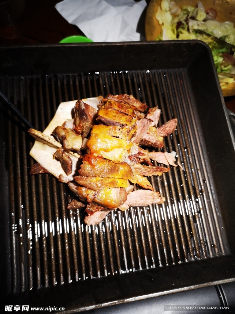 烤羊腿烤肉烤羊肉
