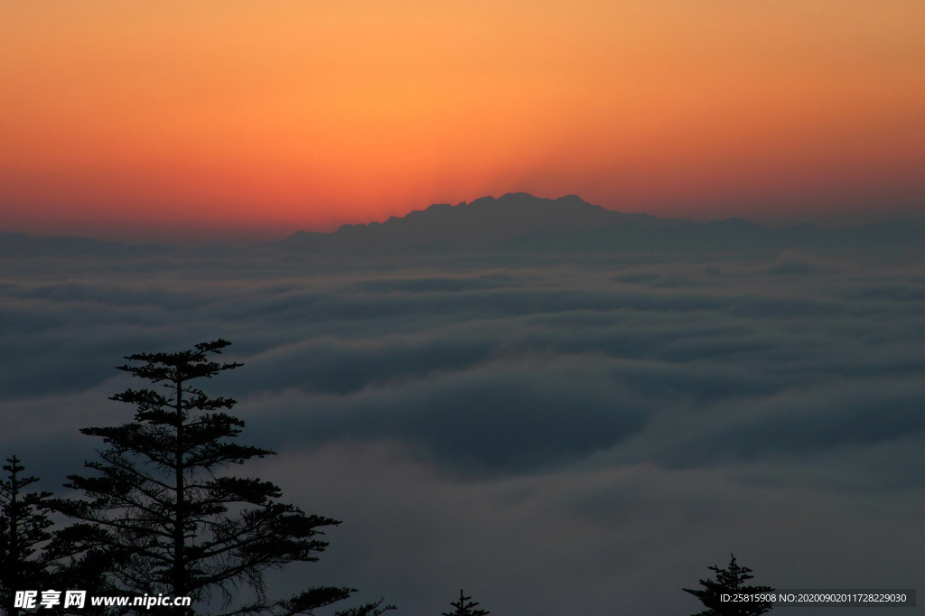 峨眉山