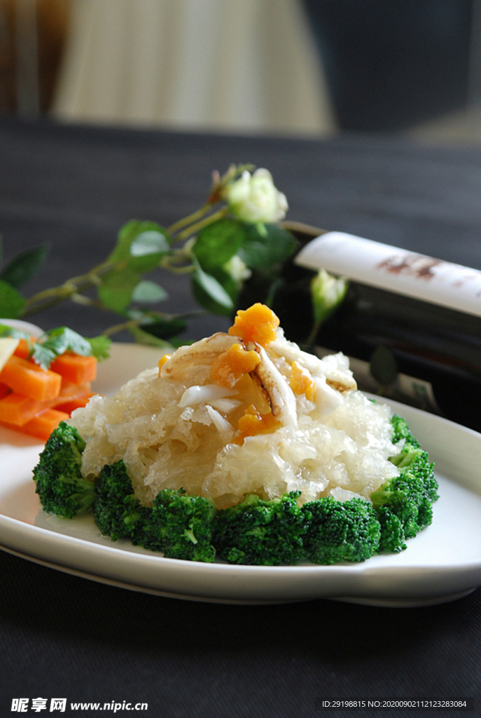 蟹肉扒鲨鱼肚