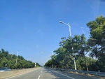 蓝天下的公路