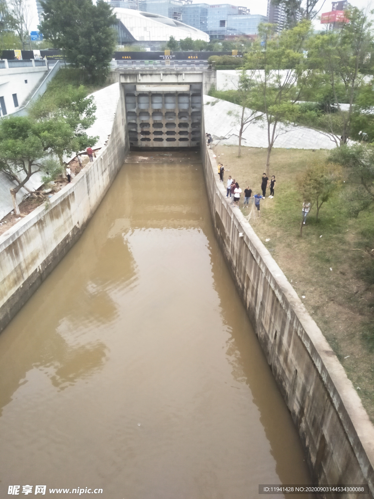 兴隆湖水闸