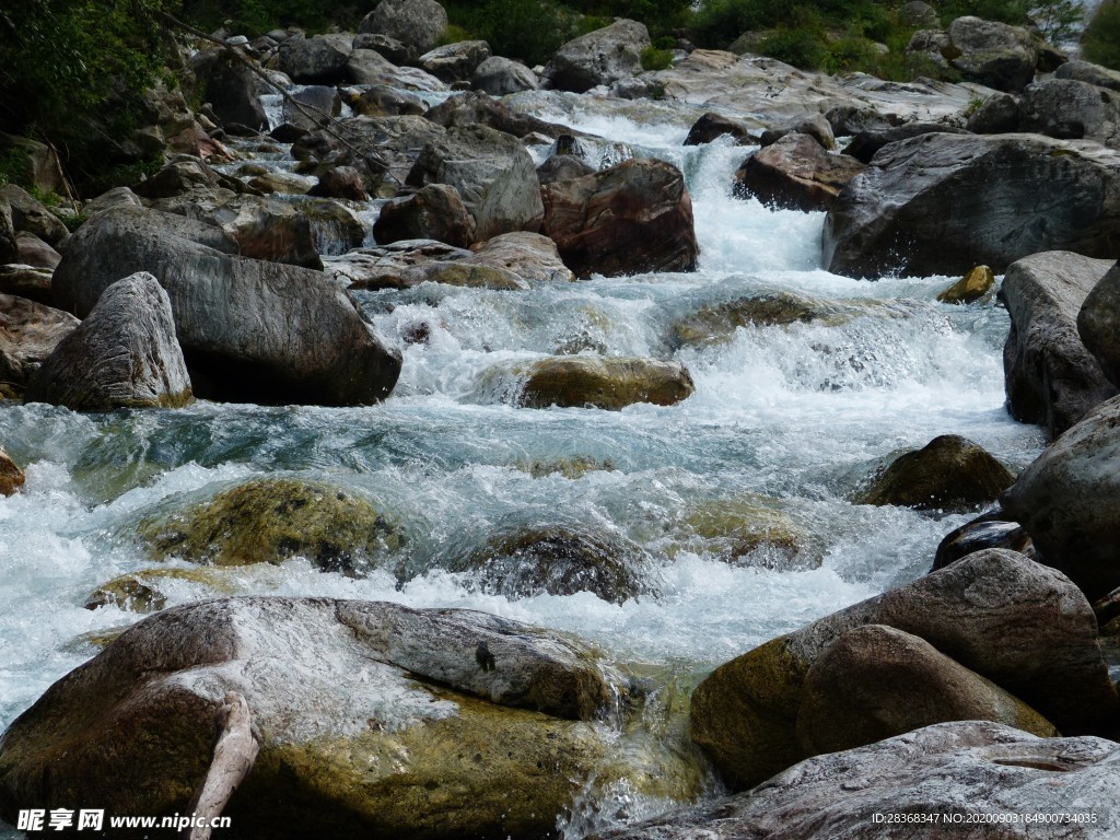 山涧小溪
