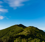山峰 蓝天 白云