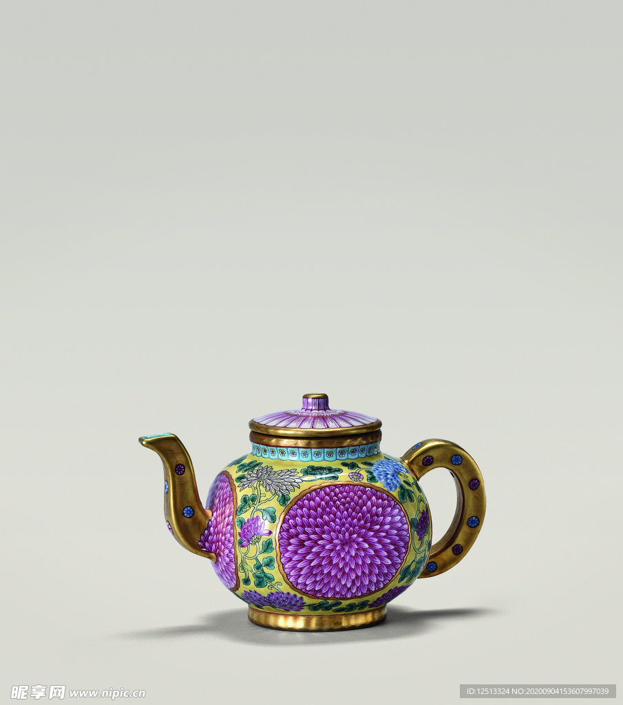 珐琅彩开窗描金茶壶