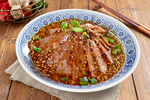 麻辣牛腱