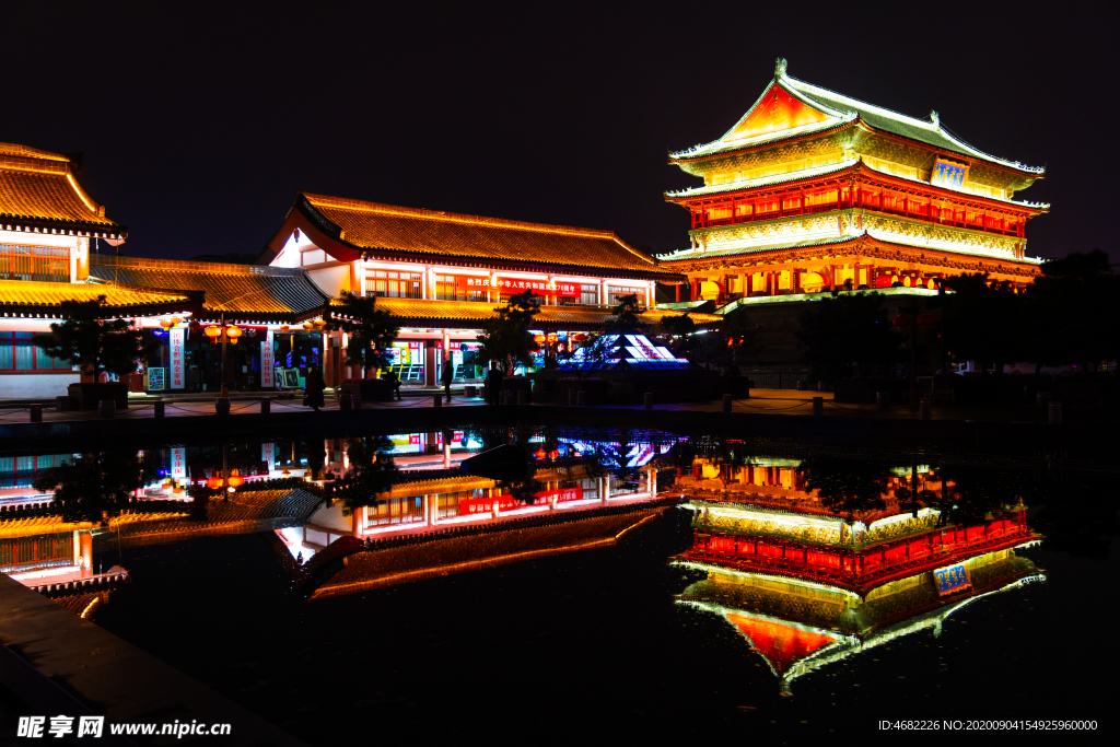 鼓楼夜景鼓楼倒影