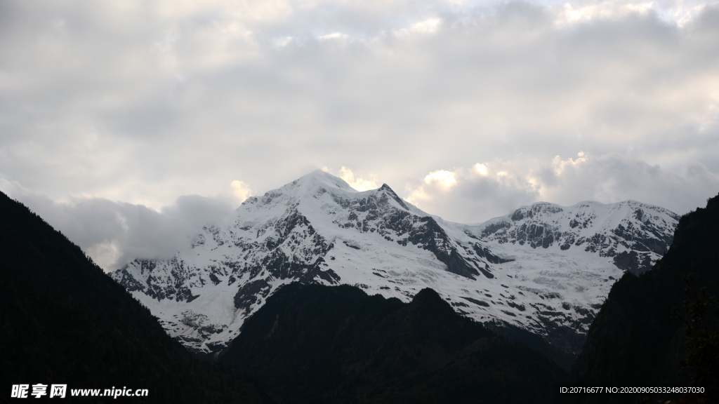 雪山