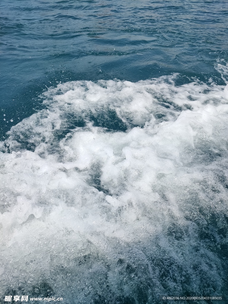 巴厘岛海浪