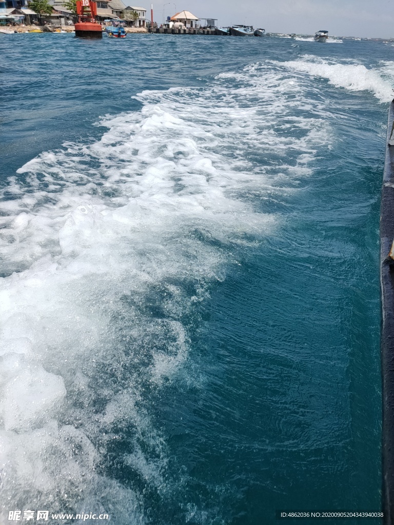 巴厘岛海浪