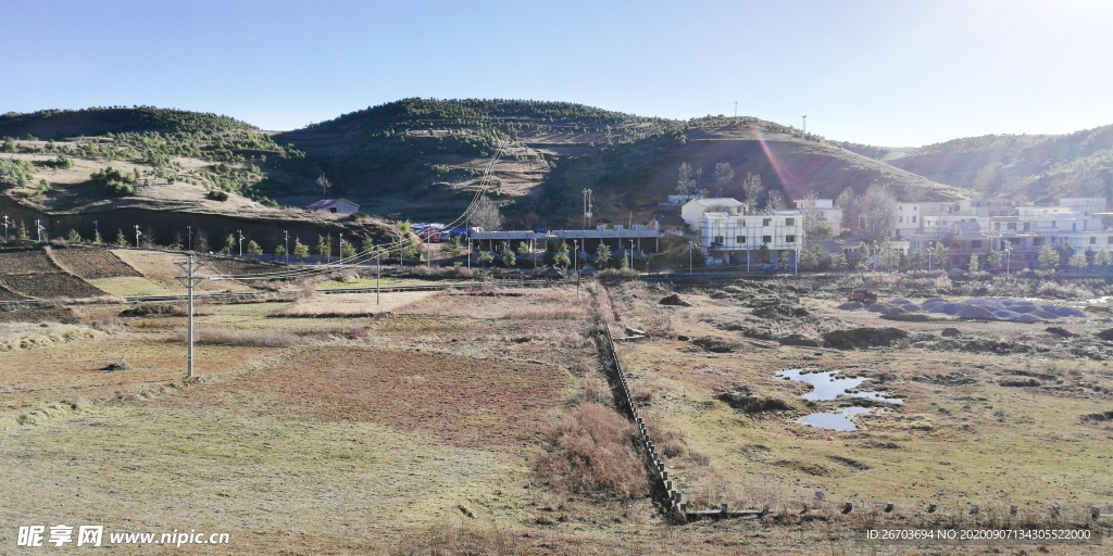 高山田野村庄风光图片