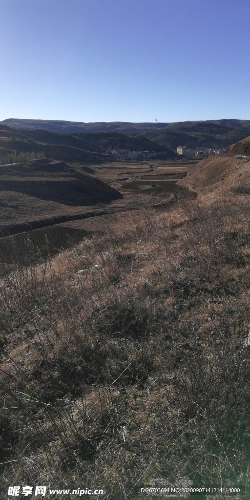 高山乡村田野风景