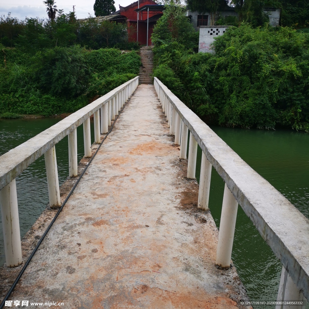 河水过道桥