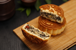 五仁月饼细节剖面图