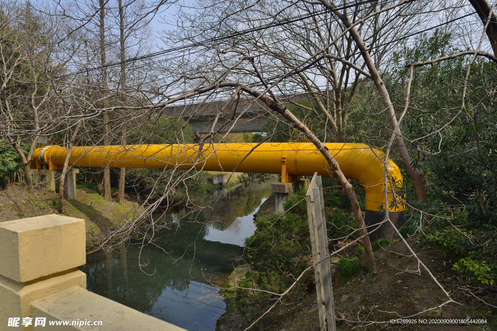 户外燃气输送管道