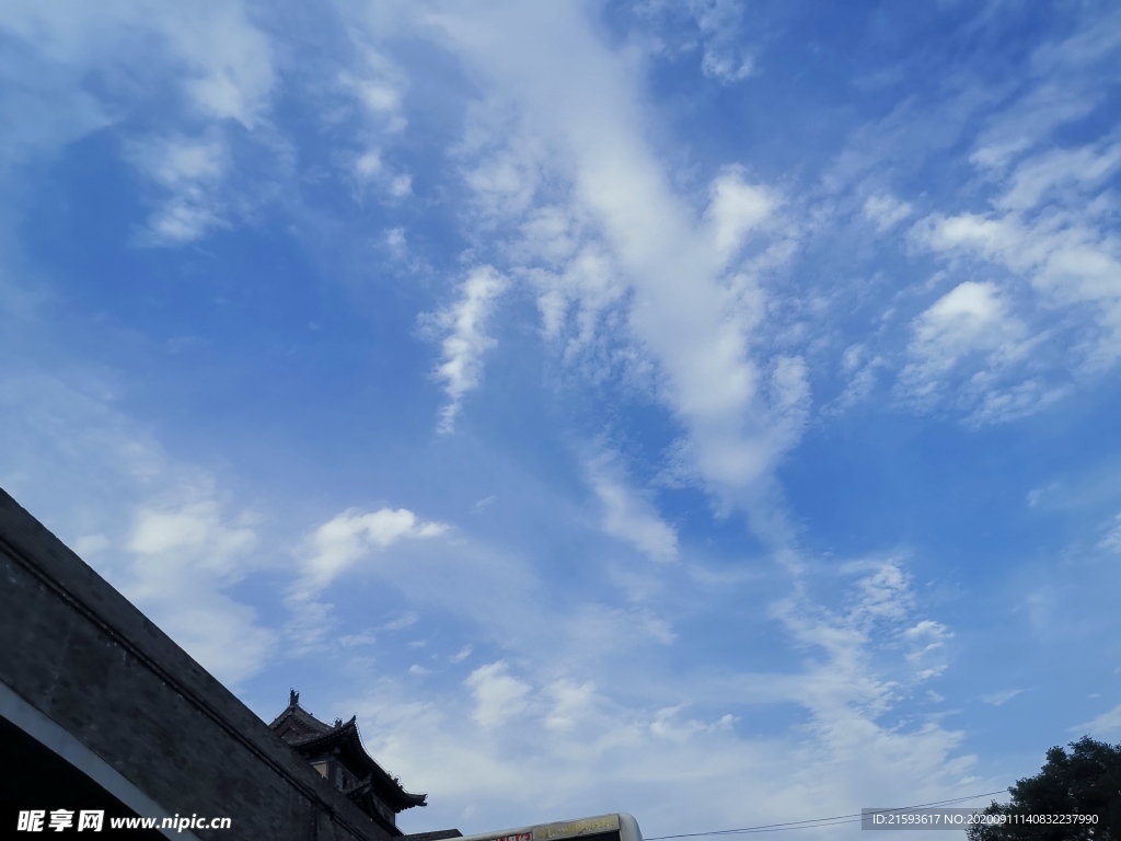蓝天白云