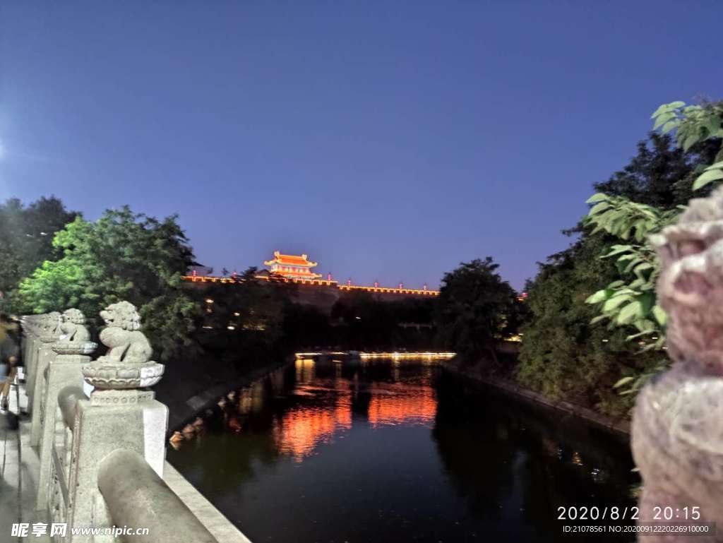 古城墙夜景