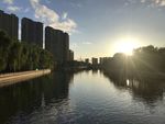 河畔夕阳