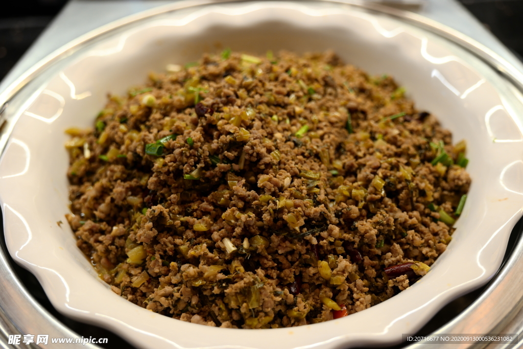 腌菜肉末
