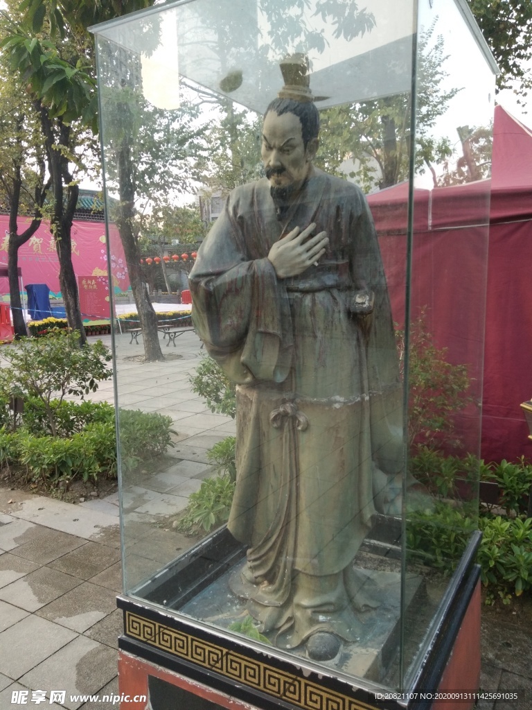 名人雕像
