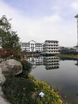 花园别墅湖泊风景