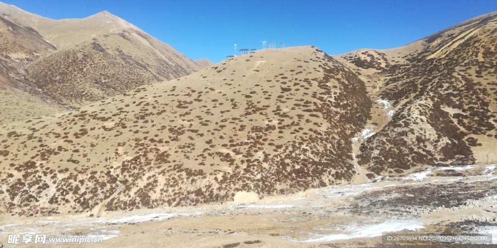 蓝天大山风光图片