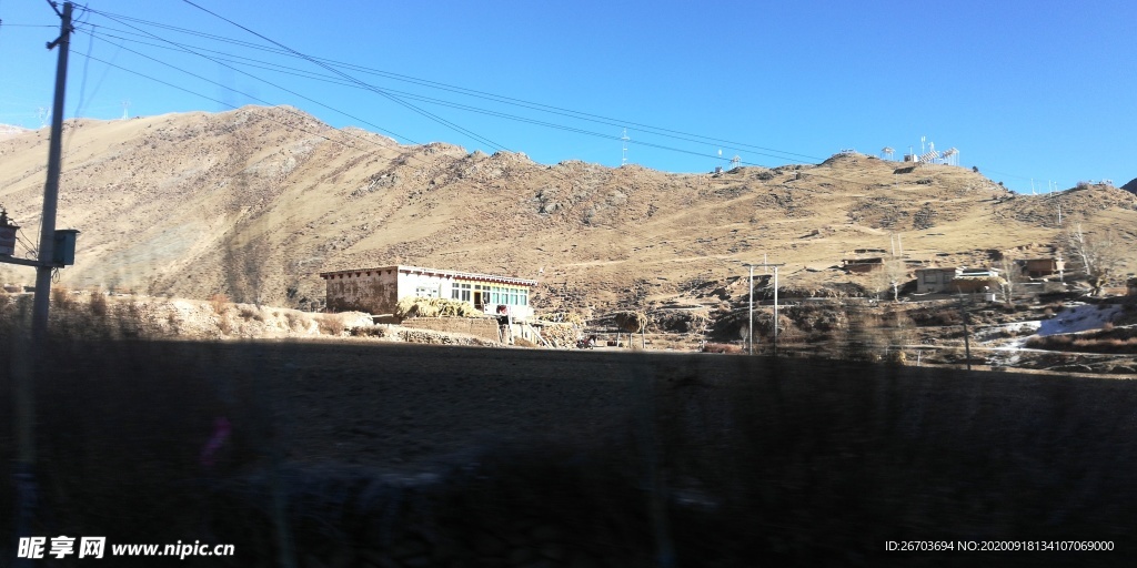 大山山村房子建筑风景