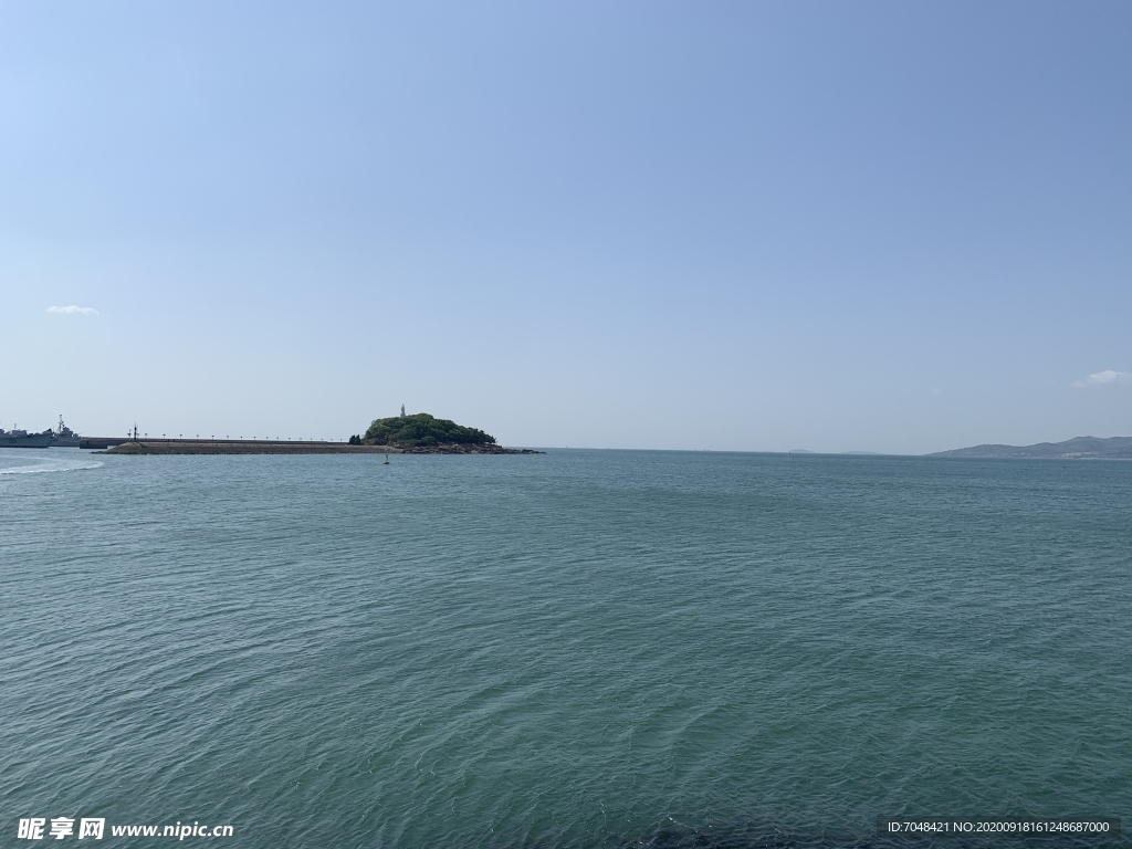 蓝天大海景色