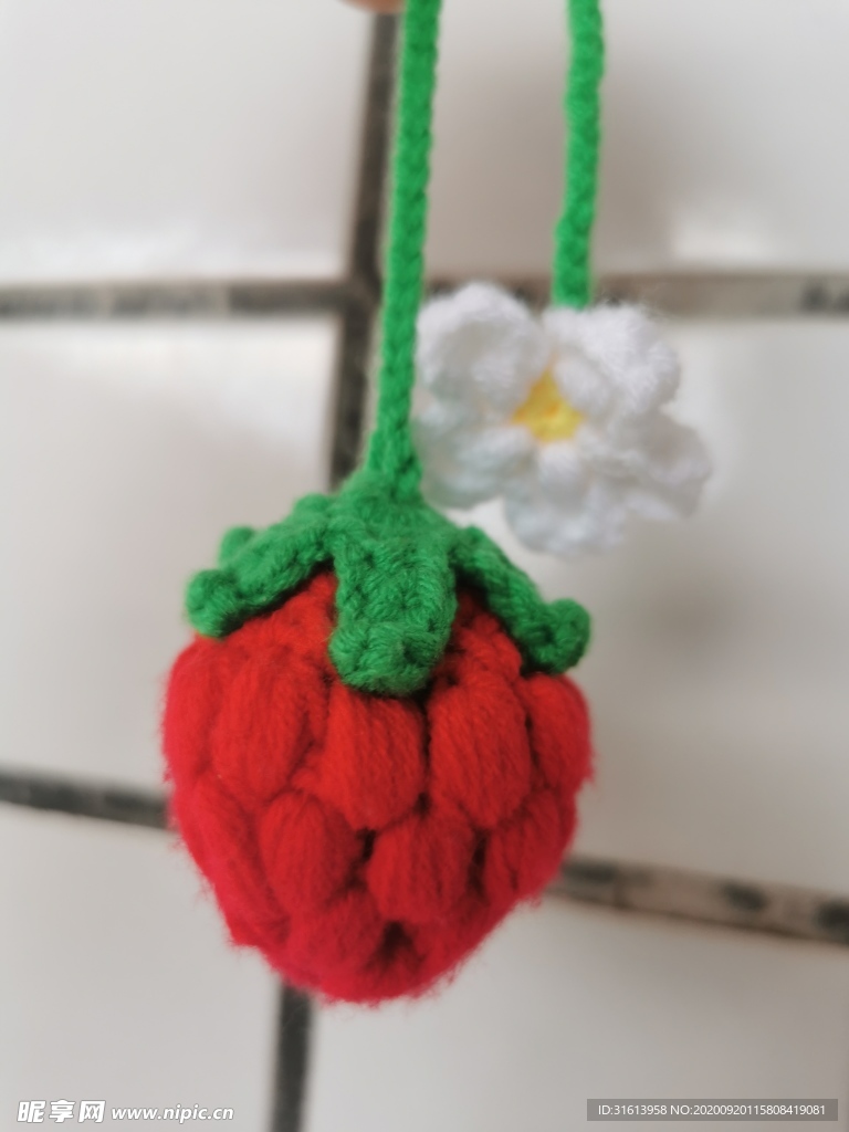 手工编织草莓
