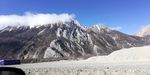 蓝天白云高山山峰风光