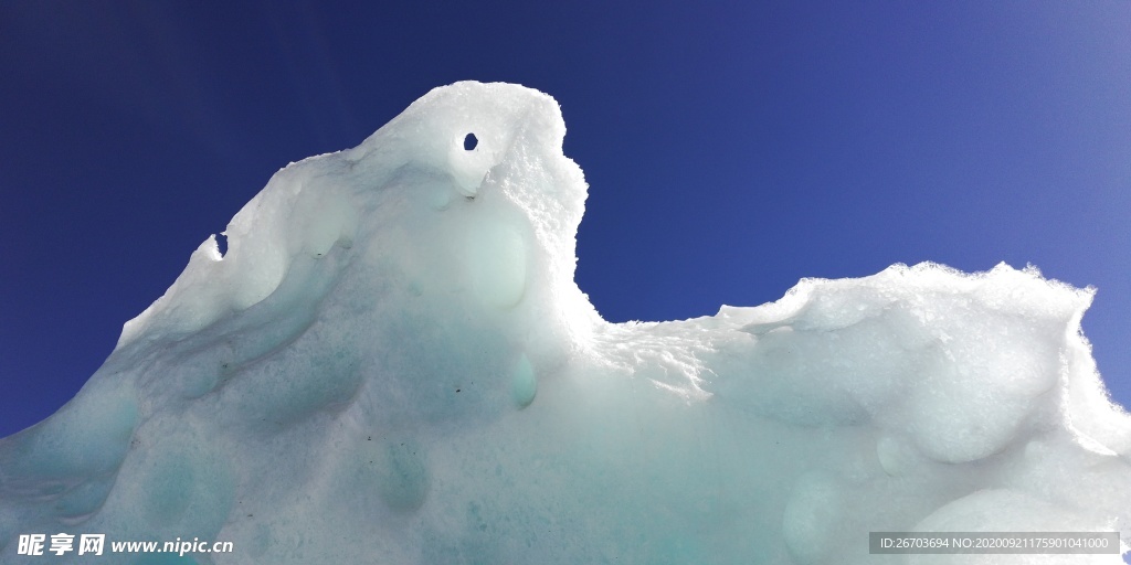 蓝天冰雪