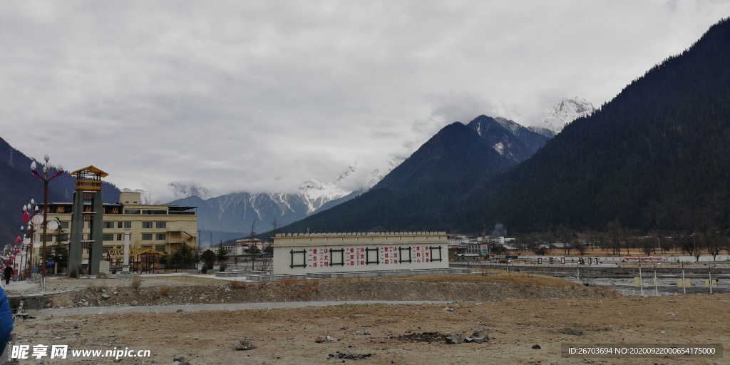 大山乡村小镇风景