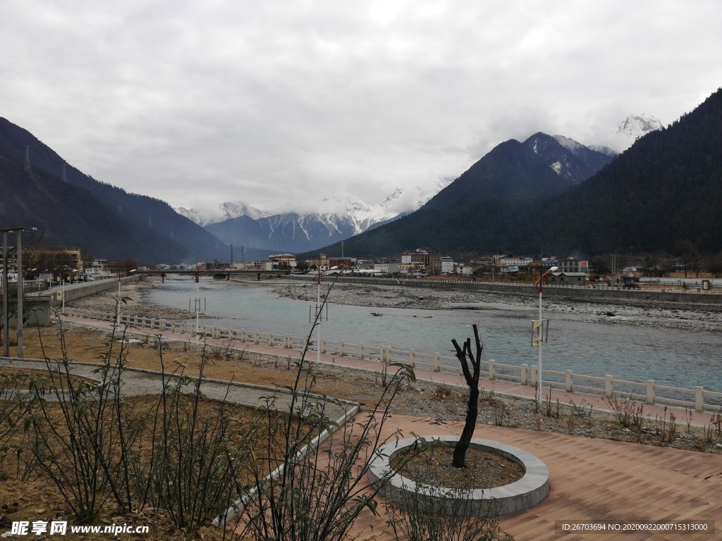 高山大河风景