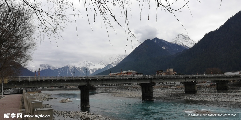 江河大桥风景