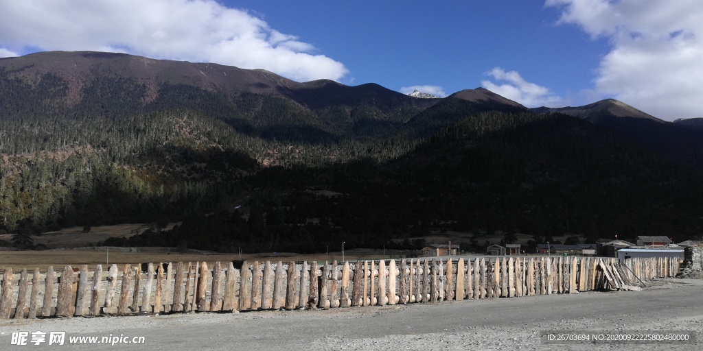 高山山村风景