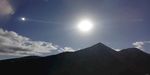 高山日出太阳光芒风景