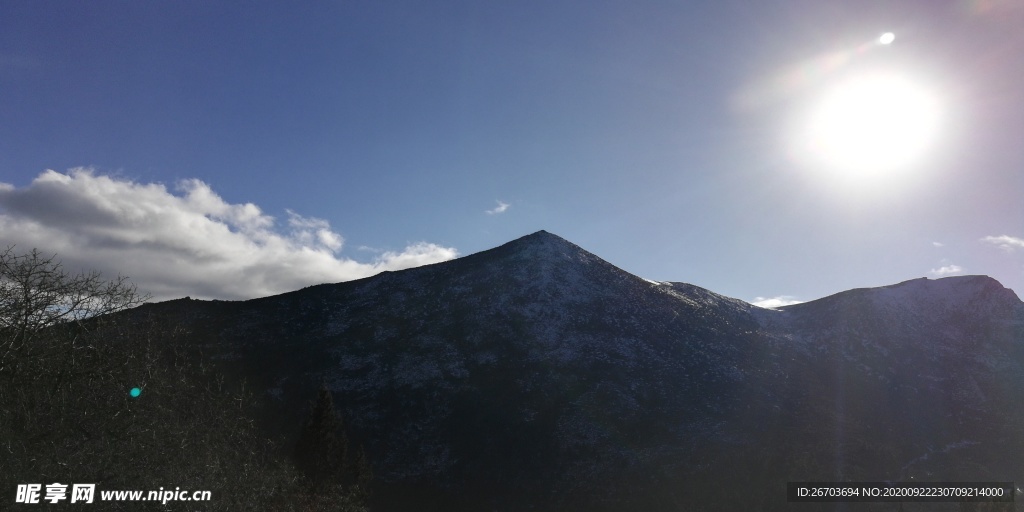 雪山高原日落风光