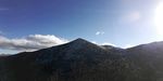 蓝天雪山太阳日出风景