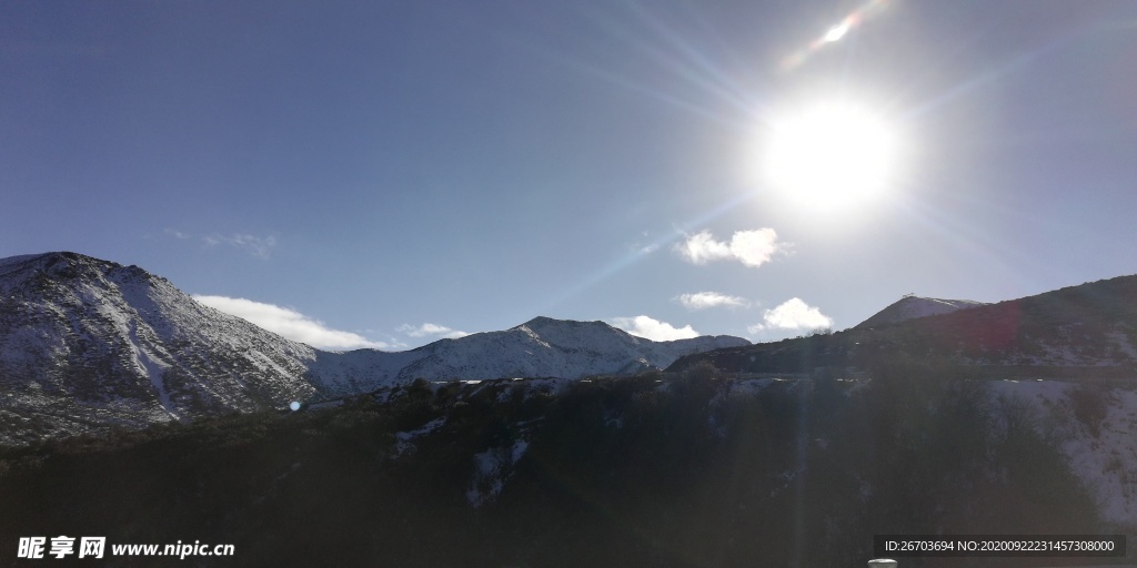 雪山日出