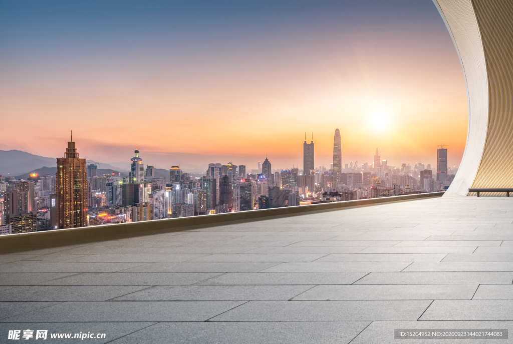 城市大楼大阳台背景