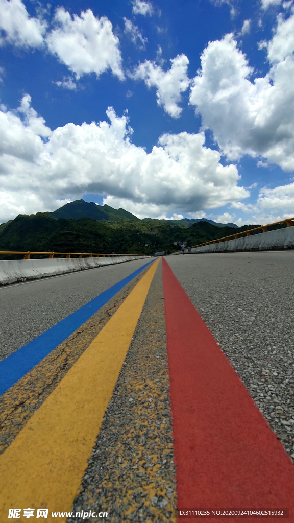彩虹路