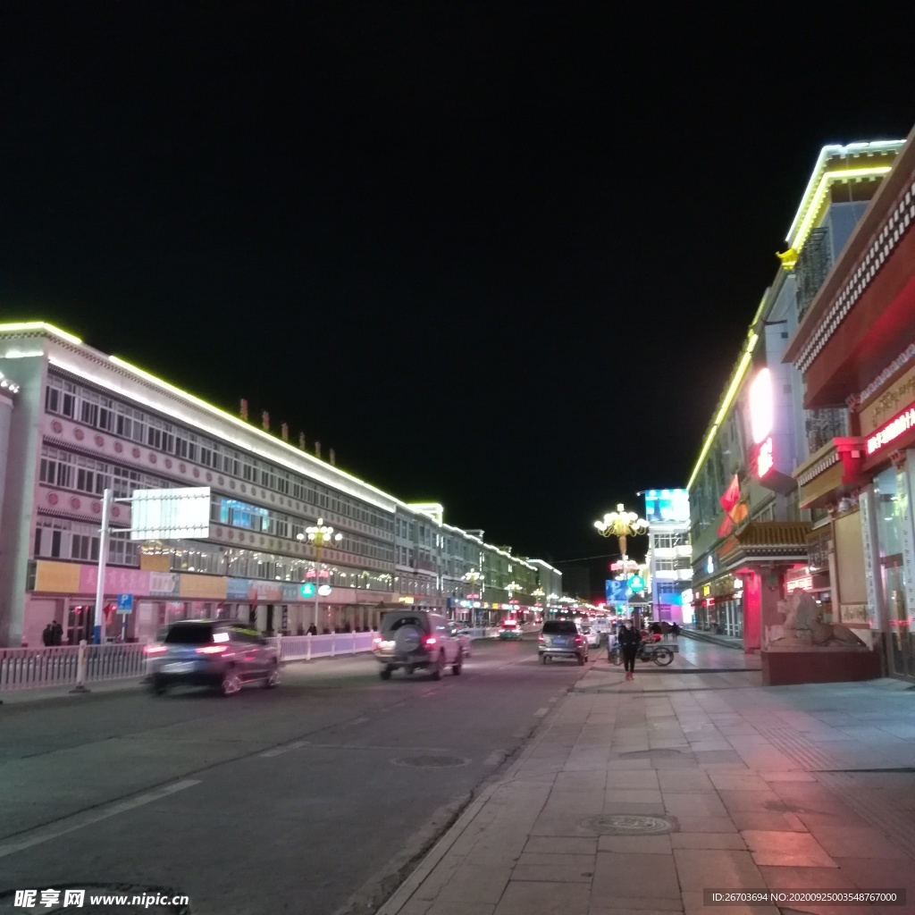 街道大楼建筑灯光夜景