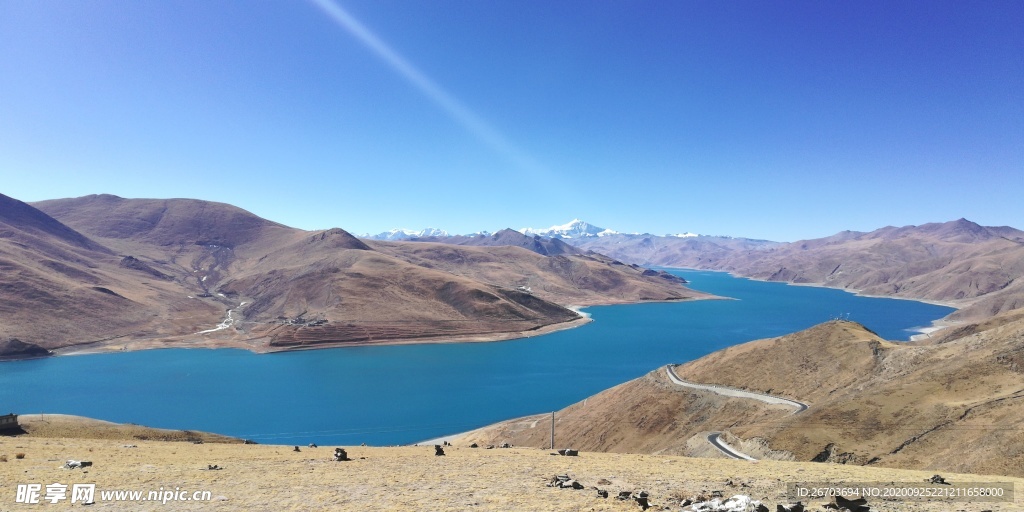 羊湖风景