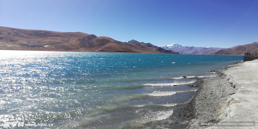 高山湖泊山水风景