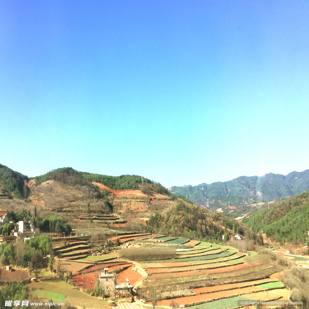 高山田园风光