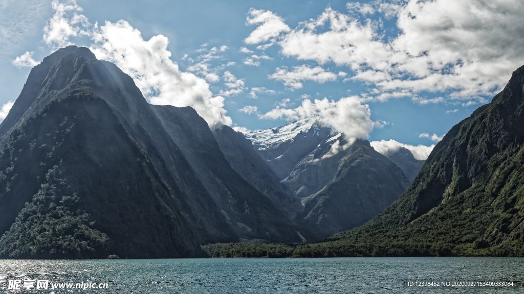 青山海湾美景