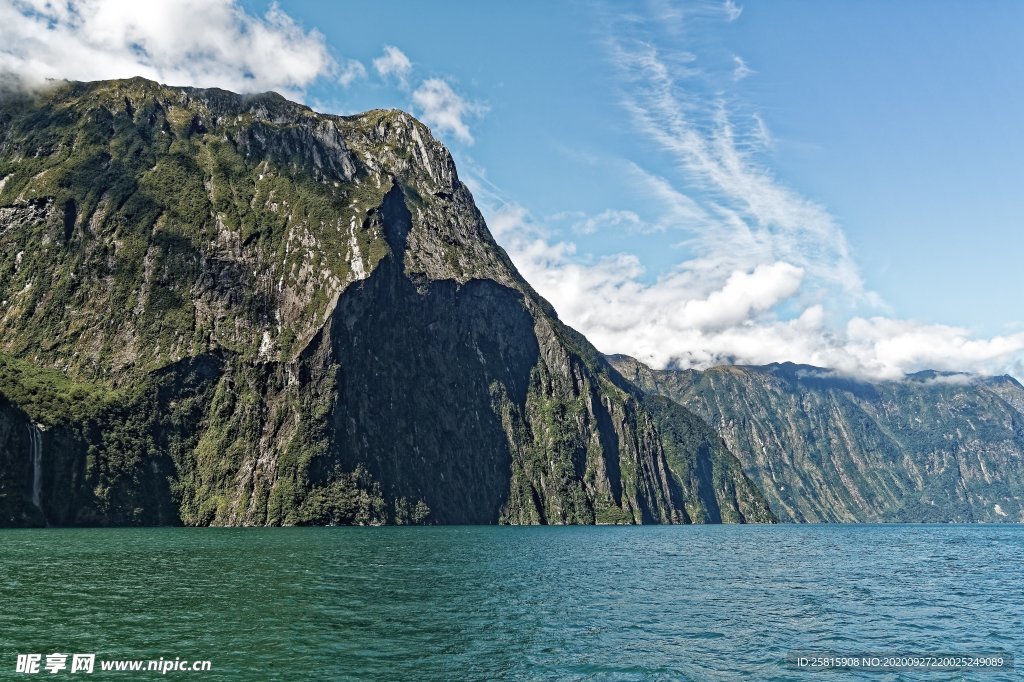 米尔福德峡湾